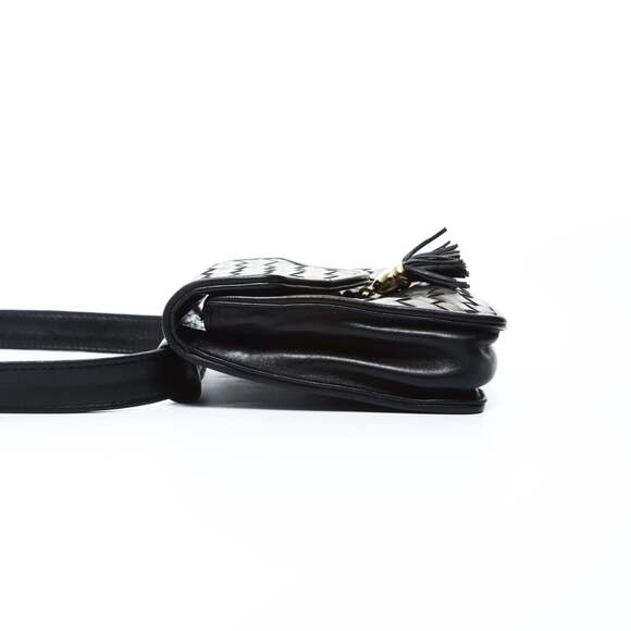 BOTTEGA VENETA Black Leather Intrecciato Shoulder Bag - Picture 4 of 12